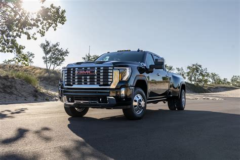 gmc sierra 3500 2023 photo