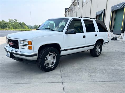 gmc tahoe 1999 photo