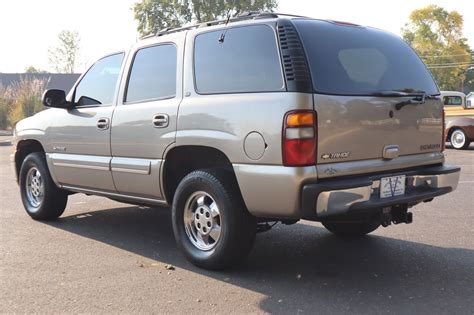 gmc tahoe 2000 photo