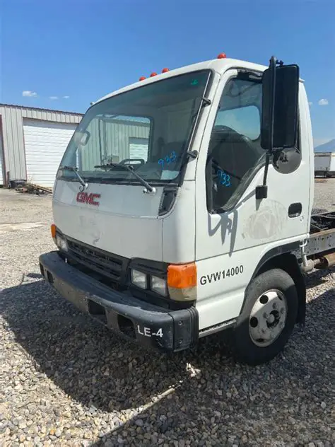 gmc w3500 2004 photo