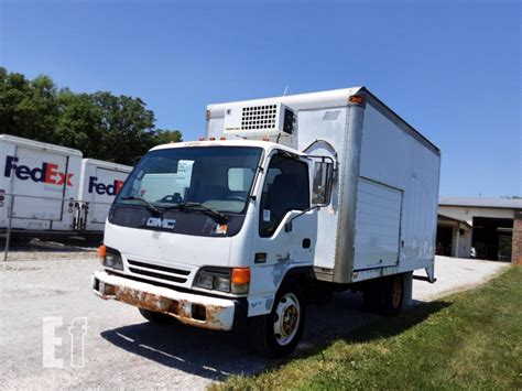 gmc w4 2000 photo