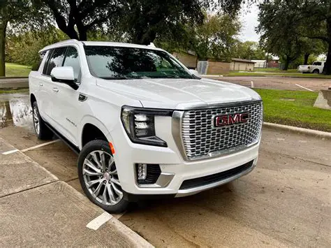 gmc yukon denali xl 2010 photo