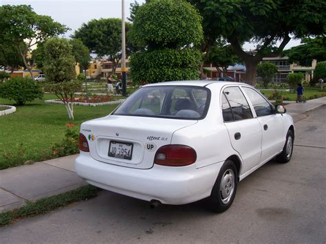 hyundai accent 1995 photo