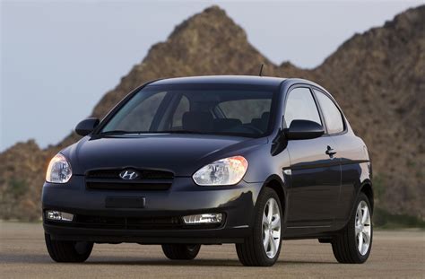 hyundai accent 2010 photo