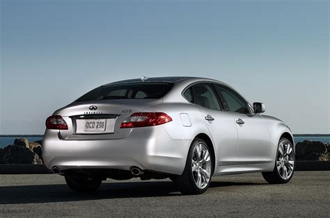 infiniti m 2011 photo