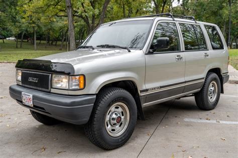 isuzu trooper 1994 photo