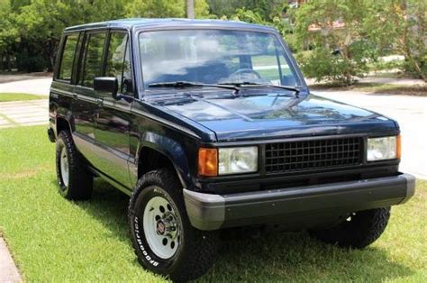 isuzu trooper ii 1990 photo