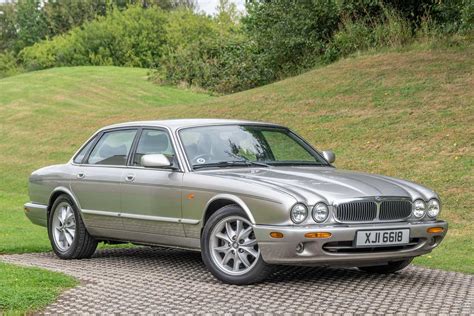 jaguar xj8 1999 photo