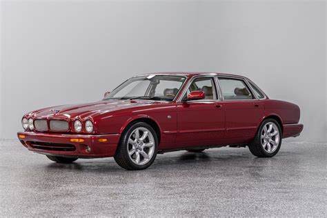 jaguar xjr 2000 photo