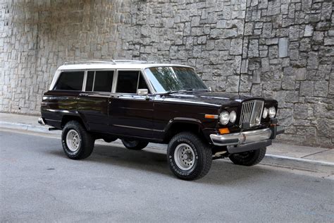 jeep grand wagoneer 1990 photo