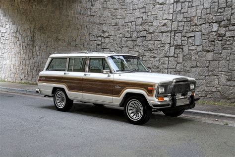 jeep wagoneer 1984 photo