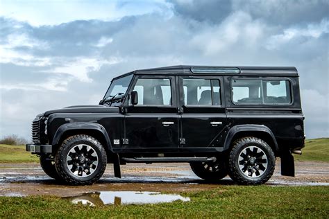 land rover defender 110 photo