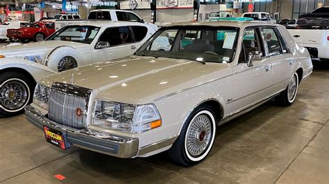 lincoln continental 1987 photo