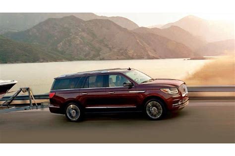 lincoln navigator 2012 photo