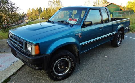 mazda b2600 photo