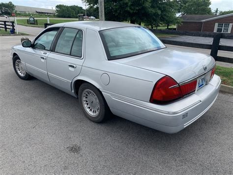 mercury grand marquis photo