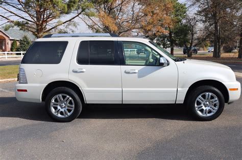 mercury mountaineer photo