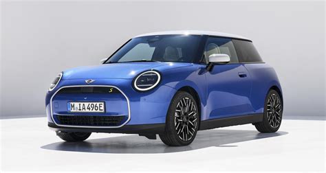 mini cooper 2023 photo