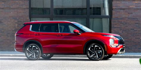 mitsubishi outlander 2023 photo