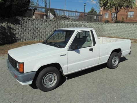 mitsubishi pickup 1989 photo