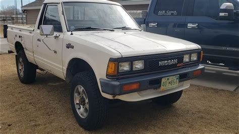 nissan 720 1990 photo