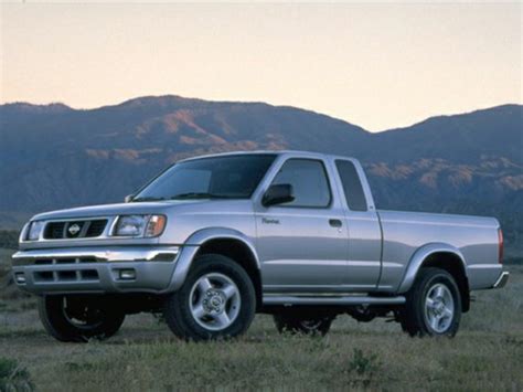 nissan frontier 2000 photo