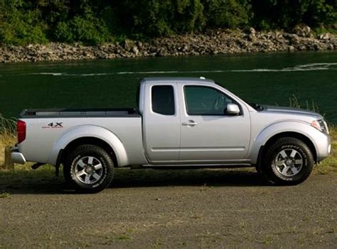 nissan frontier 2010 photo