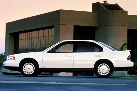 nissan maxima 1990 photo