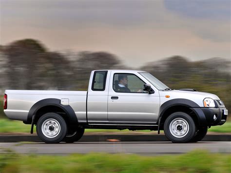 nissan nissan truck photo