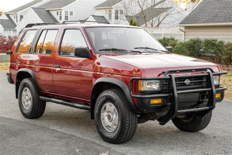 nissan pathfinder 1995 photo