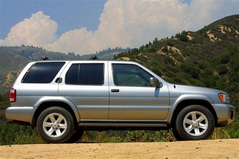 nissan pathfinder 2002 photo