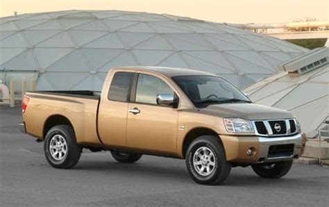 nissan titan 2004 photo