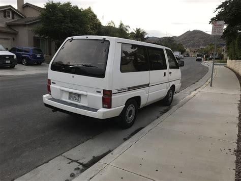 nissan van 1988 photo