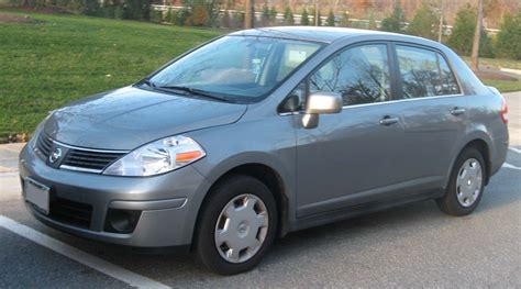 nissan versa 2007 photo