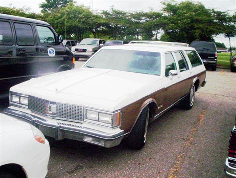 oldsmobile custom cruiser 1987 photo