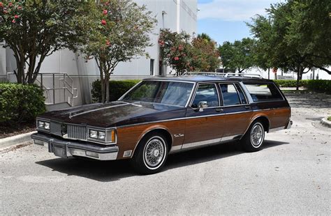 oldsmobile custom cruiser 1988 photo