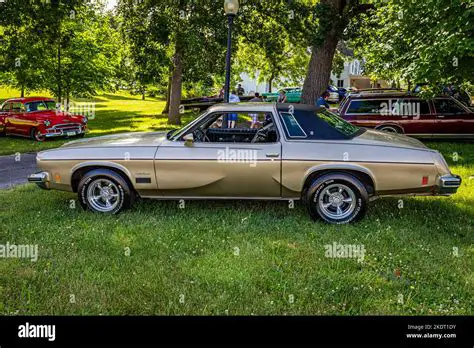 oldsmobile cutlass supreme photo