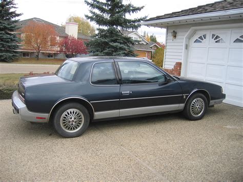 oldsmobile toronado 1987 photo