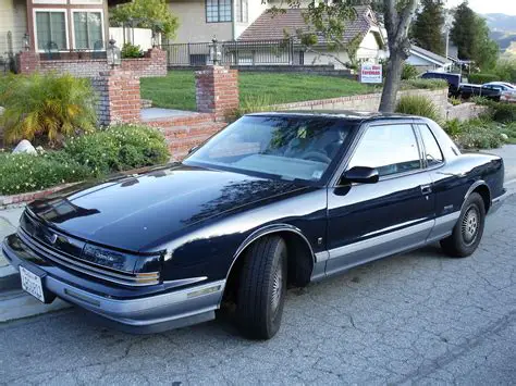 oldsmobile toronado 1991 photo