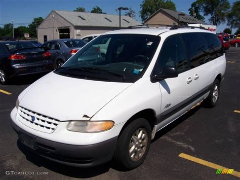 plymouth grand voyager 1997 photo