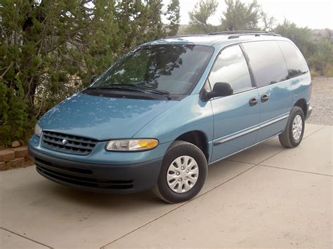 plymouth grand voyager 1998 photo