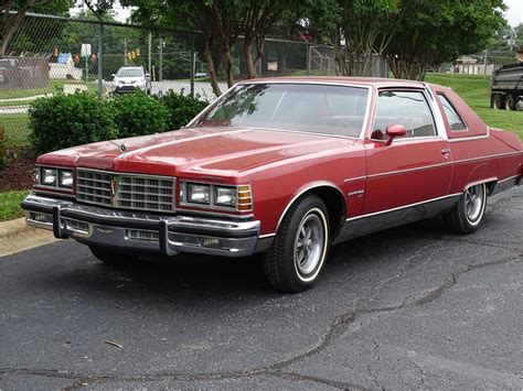 pontiac bonneville 1977 photo