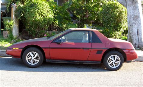 pontiac fiero 1987 photo