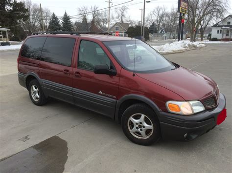 pontiac montana 2002 photo