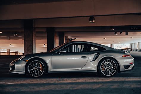 porsche 911 turbo s photo