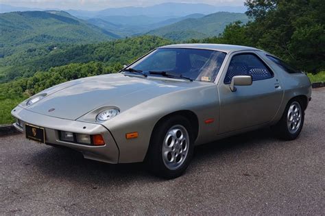 porsche 928 1981 photo