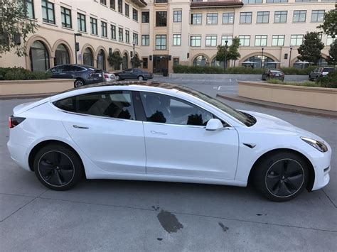 tesla model 3 2020 photo