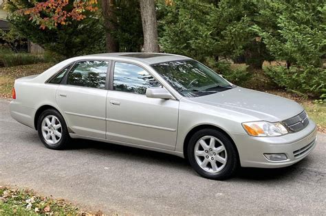 toyota avalon 2000 photo