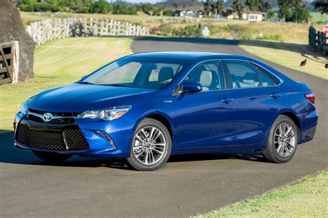 toyota camry hybrid 2017 photo