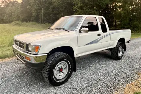 toyota pickup 1993 photo